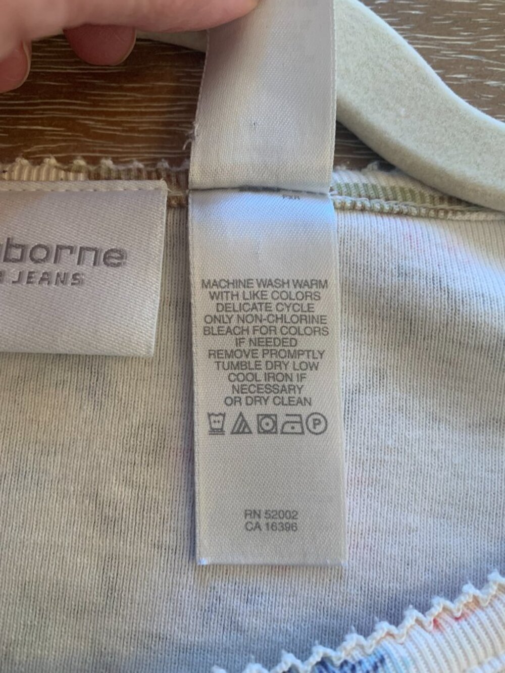 Liz Claiborne Medium Long Sleeve Floral Tee Shirt - Picture 3 of 10